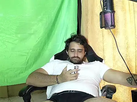 عرض كام aronmiller404