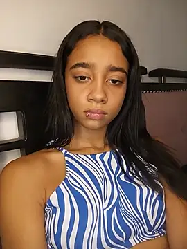 Zoe_Sweett18's Live XXX Chat