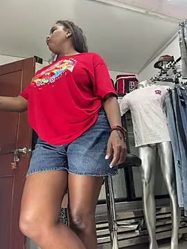 Chatroom XXX en direct de MAREIA_25