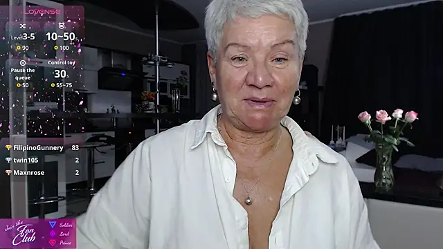 Chat +18 de roxana_brooks ao vivo