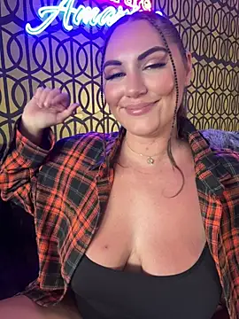 lovely_beast Show in webcam