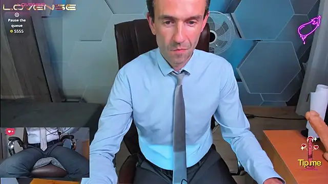 Živý XXX chat SteveTiger
