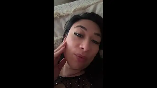 karimelee_ Adlı Modelin Canlı XXX Sohbeti