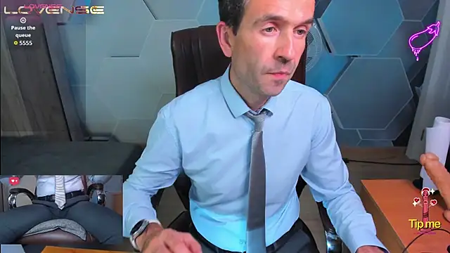 SteveTiger live XXX chat