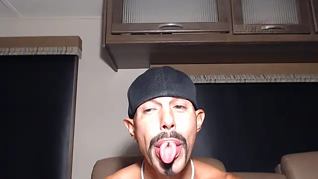 ThickD2C Chat XXX in diretta