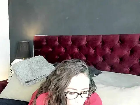NatashaKraucer Adlı Modelin Canlı XXX Sohbeti