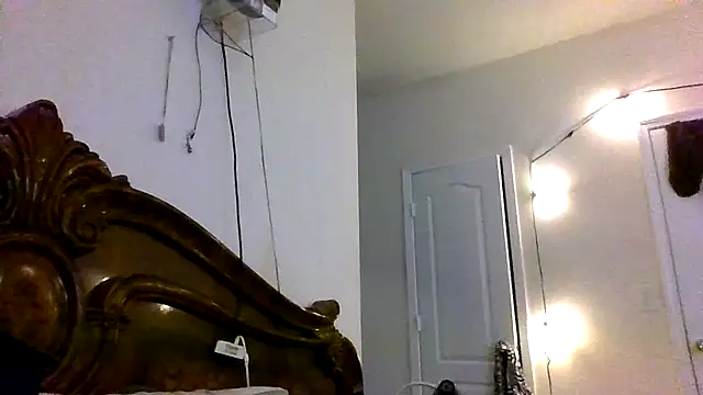 Triggerhappycj100's Live XXX Chat