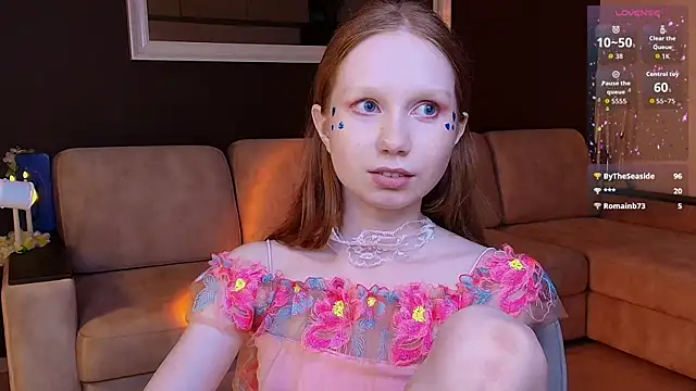 FoxyMira's Live XXX Chat