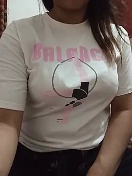 XXX chat uživo modela Tanha18