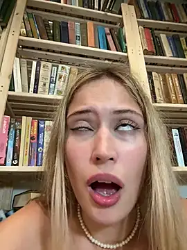 blonde_exe's Live XXX Chat
