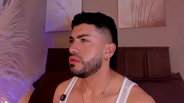 Alexander_Diazz Adlı Modelin Canlı XXX Sohbeti