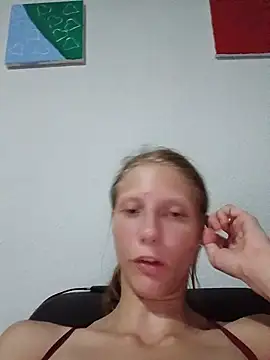 הופעת וובקאם של LenaGoldi