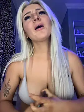 Онлайн чат XXX BlondieMbaddie