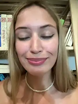 blonde_exe live XXX chat