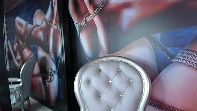 XXX chat uživo modela foxy__karla