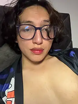 -BlueOpal- Adlı Modelin Canlı XXX Sohbeti