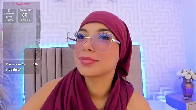 naishaa_ élő XXX-chatje