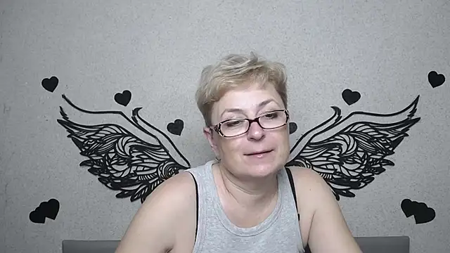 EmiliaGree Chat XXX in diretta