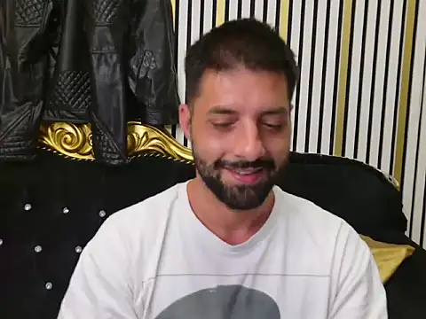 Chatroom XXX en direct de TommyDum