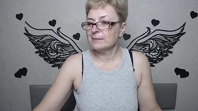 EmiliaGree – Live XXX-chat
