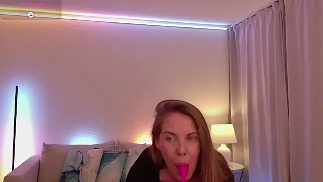 Nova-Lee Webcamshow