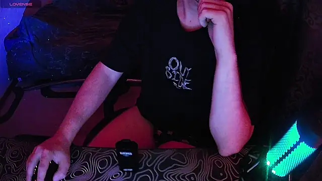 ZXCENSORED- Chat XXX in diretta