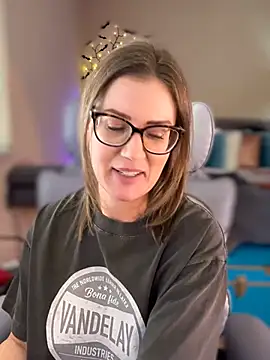 MaiseKnox XXX чат на живо