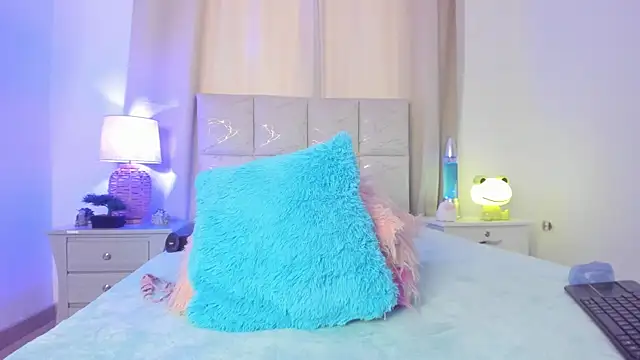 bell_popperr_'s Live XXX Chat