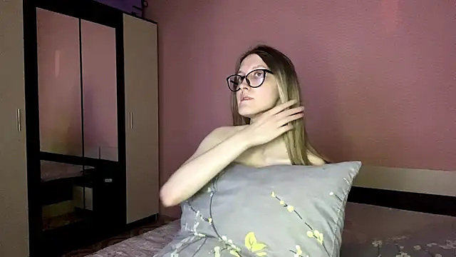 Julia_Charm XXX чат на живо
