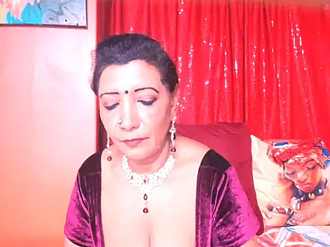 indiansarika65 Chat XXX in diretta