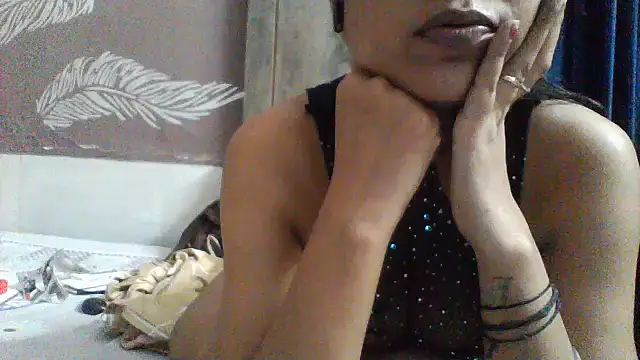 shalini_fire 라이브 XXX 채팅