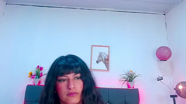 Chat XXX en directo de candy_lux_