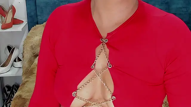IsadoraVex Adlı Modelin Canlı XXX Sohbeti