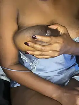 Millie246's Live XXX Chat