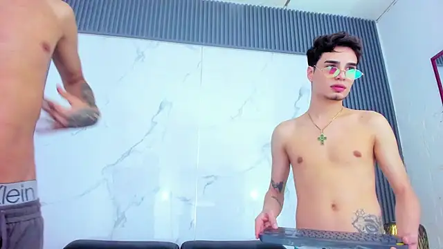 Chatroom XXX en direct de Two_boysexx