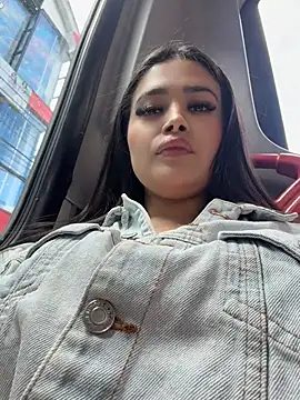 XXX chat uživo modela Sara_fun