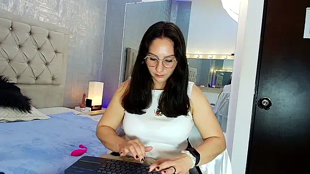 Chat XXX en directo de Antonella_Saa