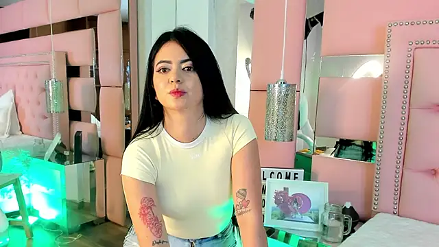 LeilaScott élő XXX-chatje