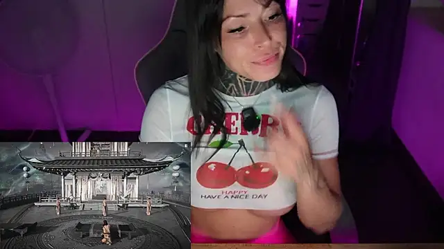 TittenTina Live XXX-chat
