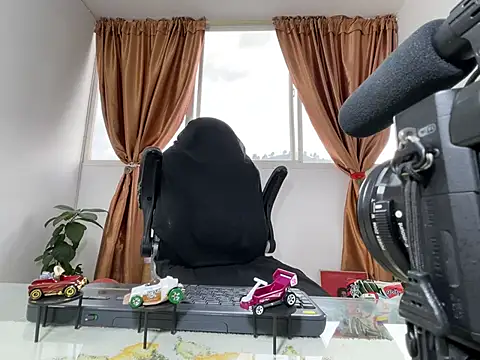 צ'אט XXX בשידור חי של Malkon_Big