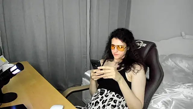 noveya Chat XXX in diretta