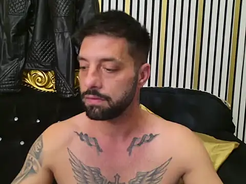 TommyDum live XXX chat