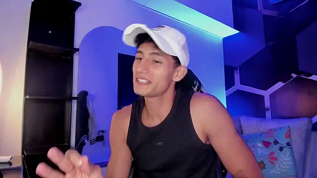 Živý XXX chat MaxiimoRomano_