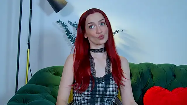 MarieKarma élő XXX-chatje