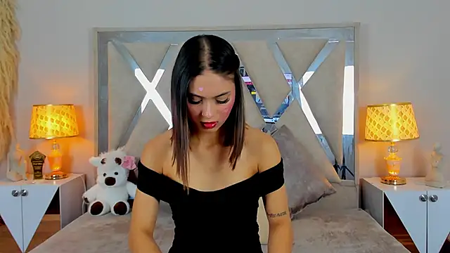 NicolMiller4 élő XXX-chatje