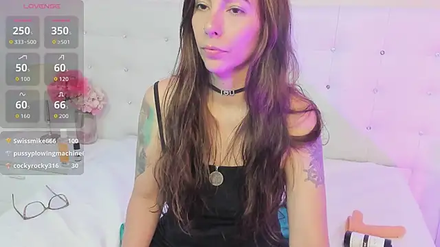 Czat XXX na żywo – HollyBloom_