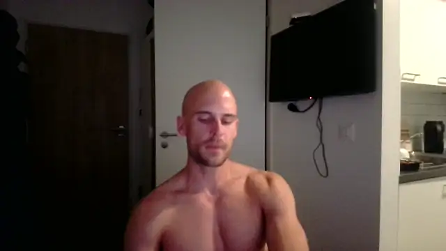 Show modela Santimaitre na web-kameri