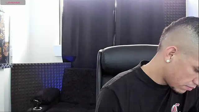 jhonnysnow17 Webcam Show