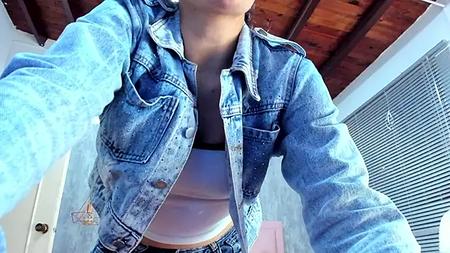 naomidibello's Live XXX Chat