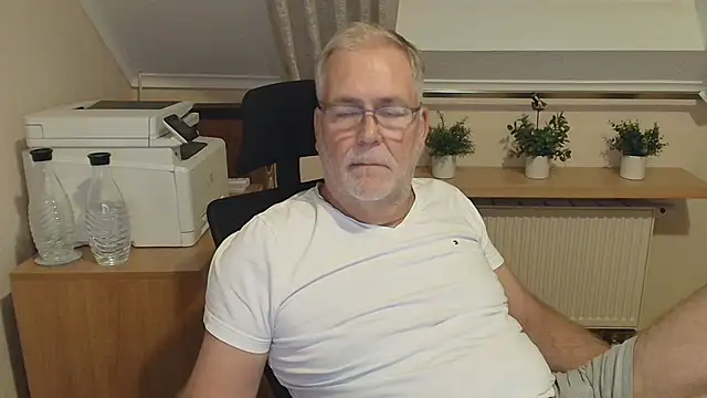 Czat XXX na żywo – subbear1968